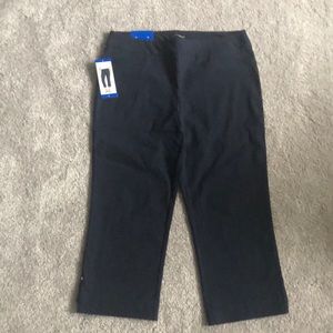 Brand new navy capri pants